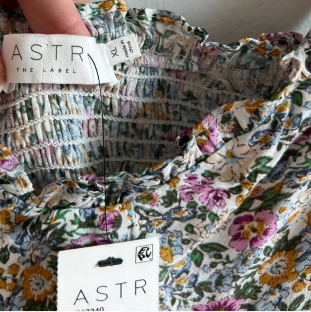 NWT ASTR blouse - Picture 6 of 6